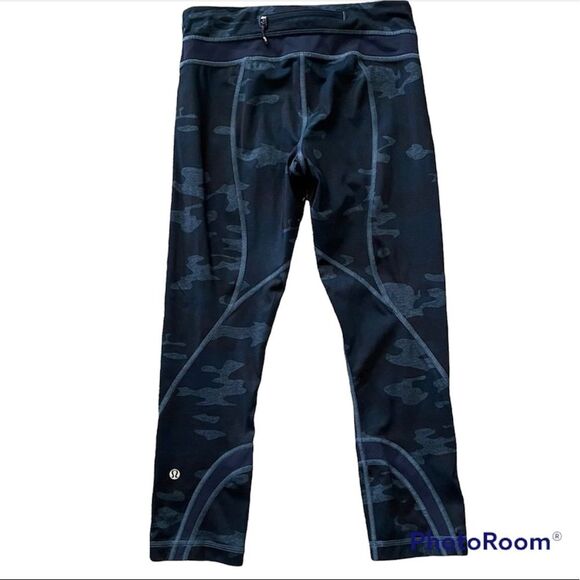 LULULEMON RUN INSPIRE CROP II Luxtreme BLUE CAMOUFLAGE SIZE 4 - Picture 8 of 12